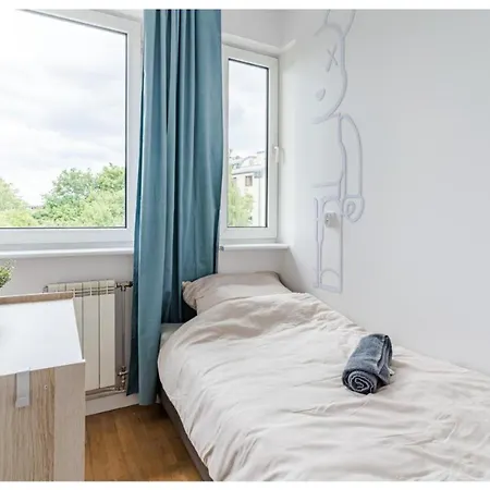 Nowy Grota Pok 2 Homestay *